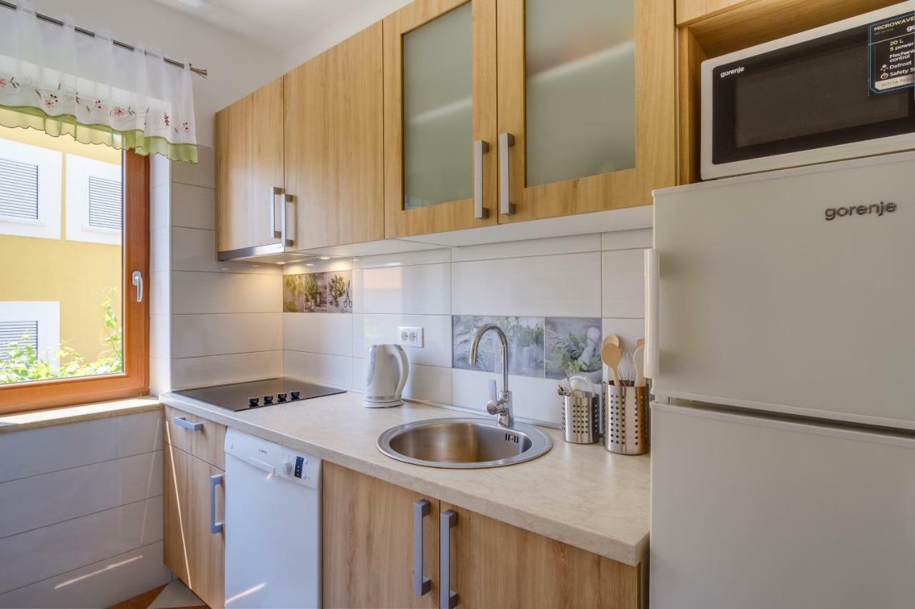Apartments Eva Црес Екстер'єр фото